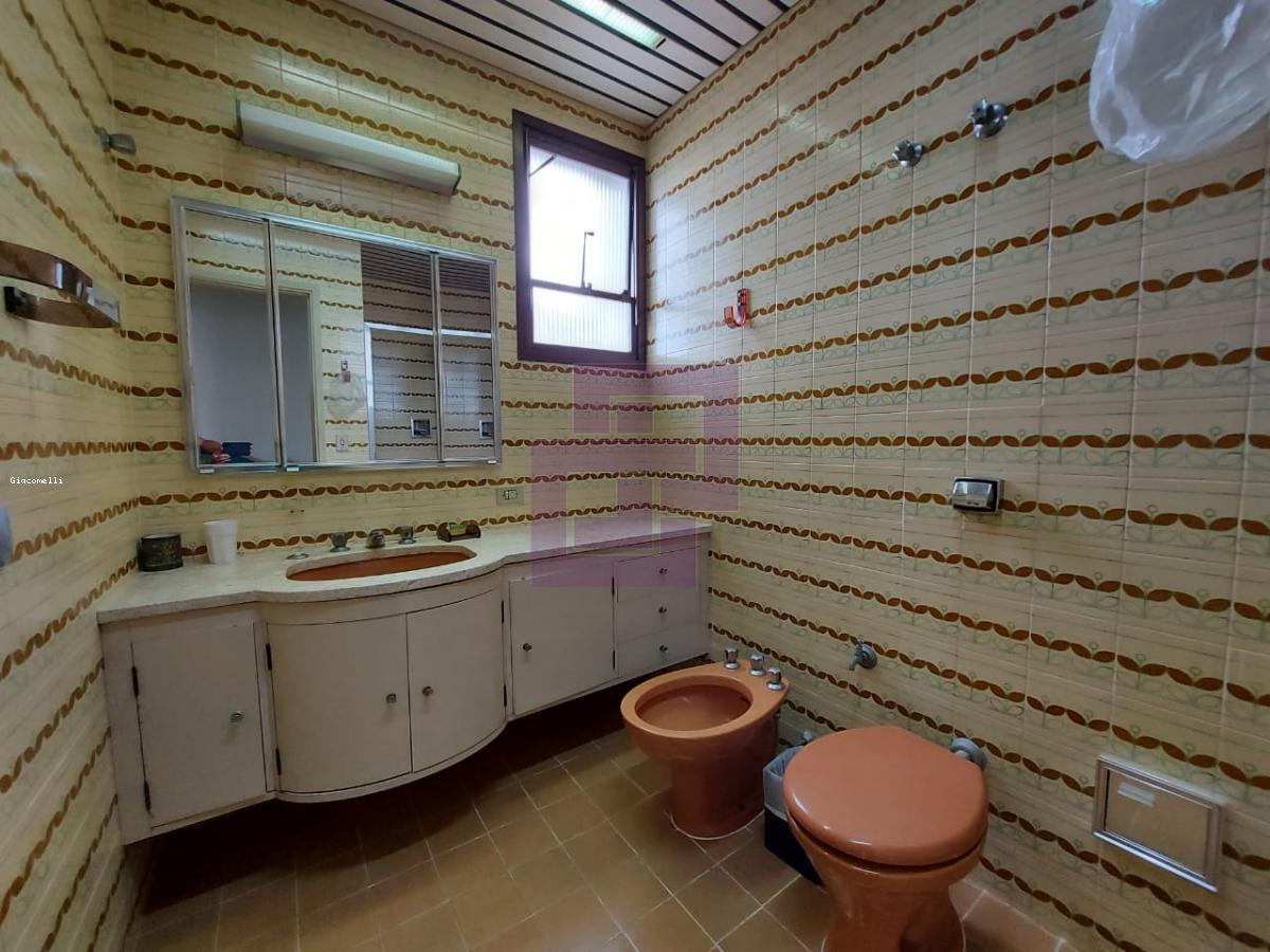 Apartamento para Venda em Guarujá / SP no bairro Pitangueiras