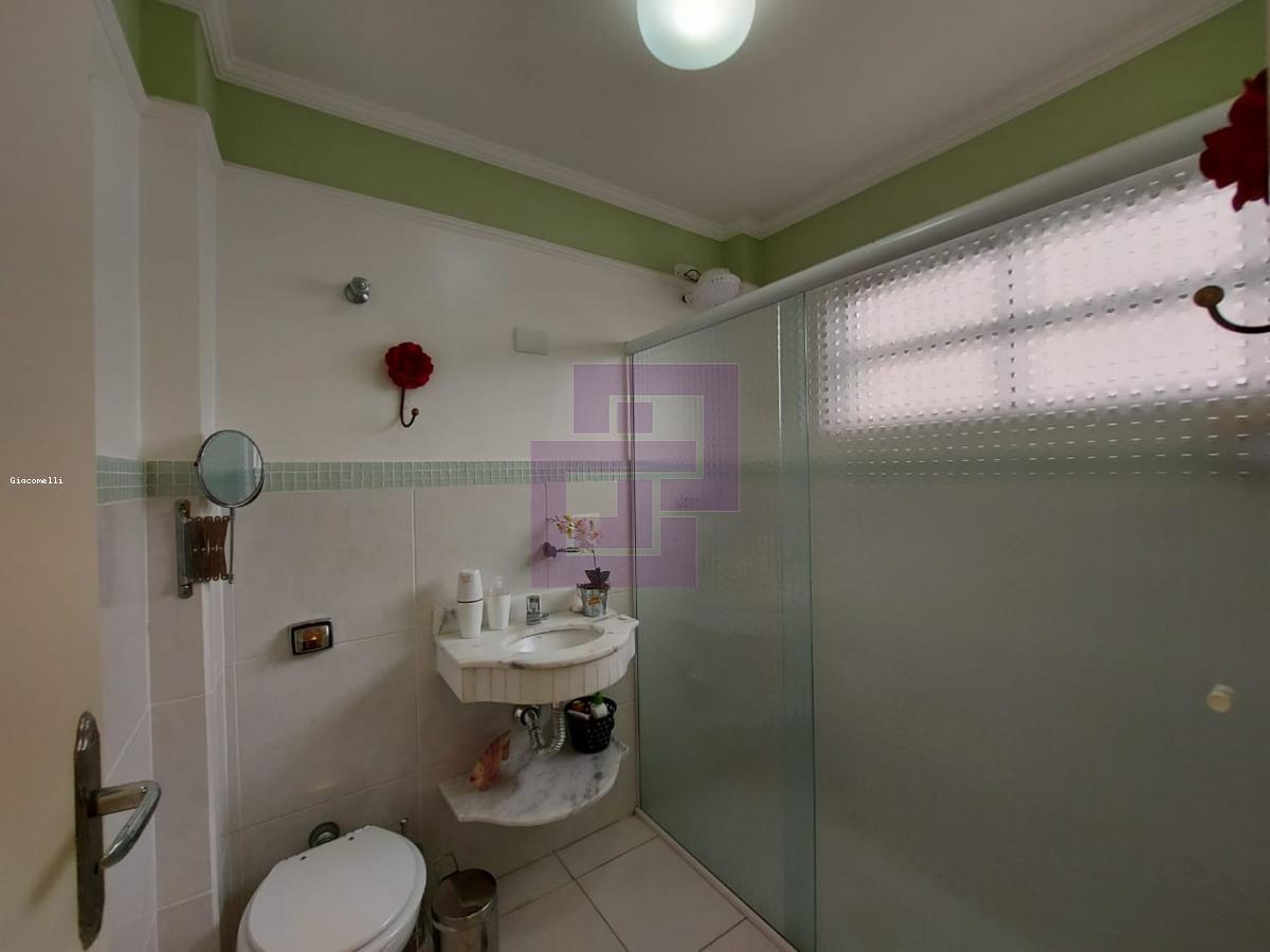Apartamento para Venda em Guarujá / SP no bairro Pitangueiras