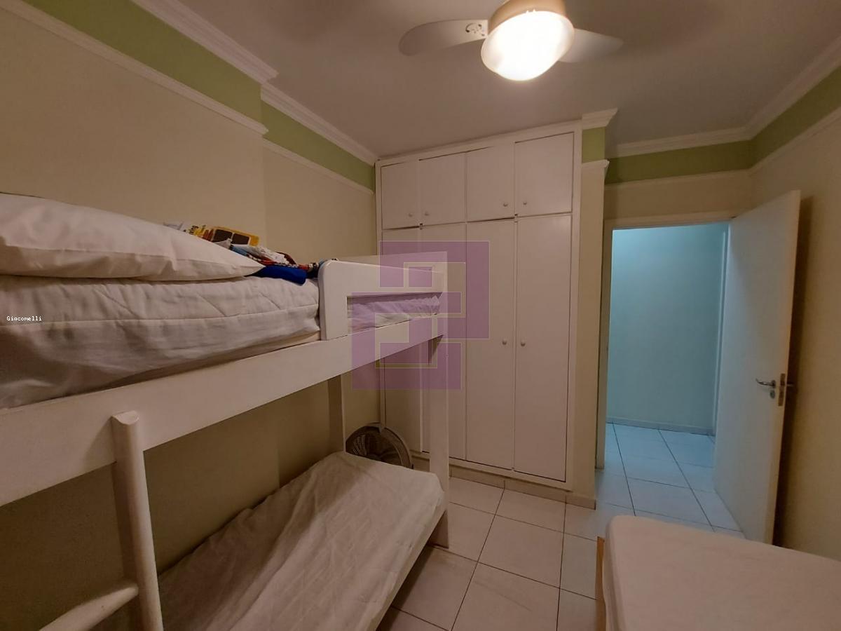 Apartamento para Venda em Guarujá / SP no bairro Pitangueiras