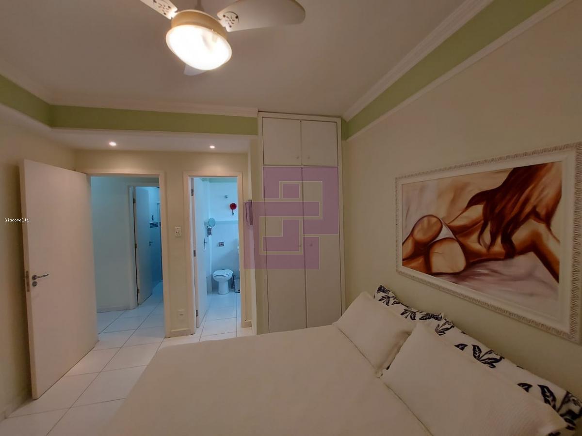 Apartamento para Venda em Guarujá / SP no bairro Pitangueiras