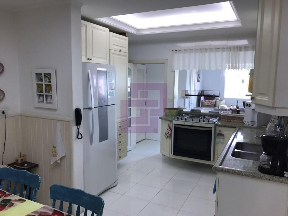 Apartamento para Locação em Guarujá / SP no bairro Pitangueiras