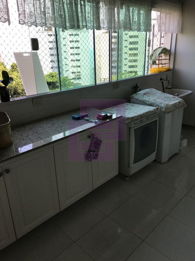 Apartamento para Locação em Guarujá / SP no bairro Pitangueiras