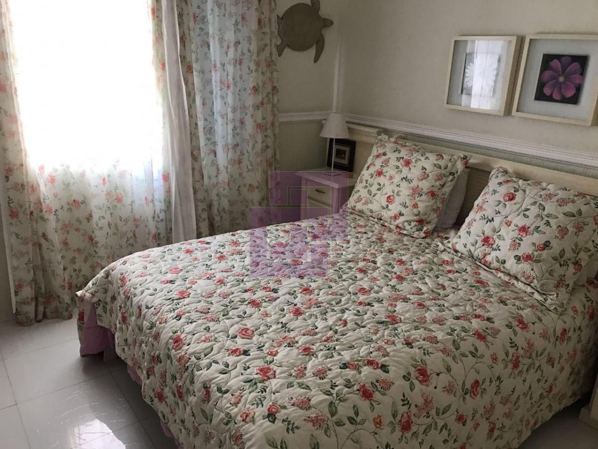 Apartamento para Locação em Guarujá / SP no bairro Pitangueiras