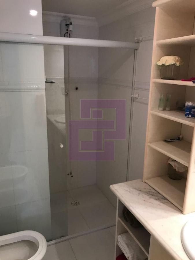 Apartamento para Locação em Guarujá / SP no bairro Pitangueiras