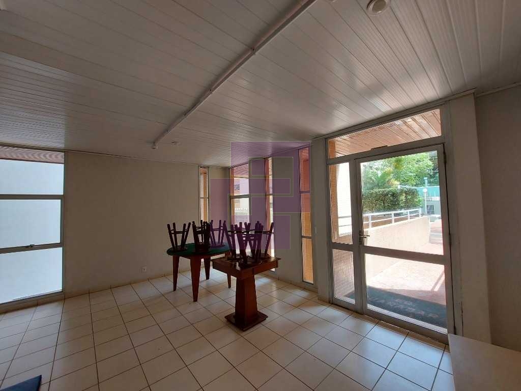 Venda de Apartamentos / Padrão na cidade de Guarujá