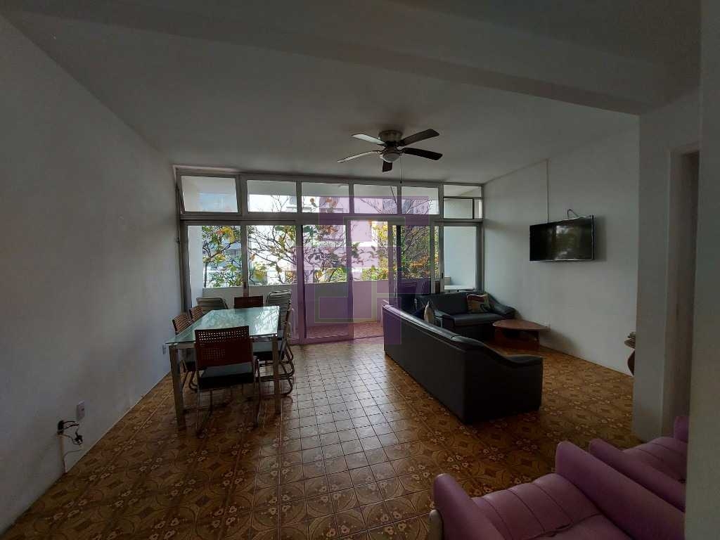 Venda de Apartamentos / Padrão na cidade de Guarujá