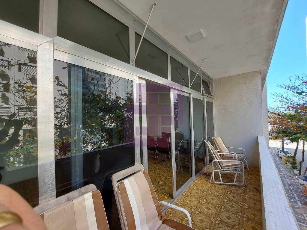 Venda de Apartamentos / Padrão na cidade de Guarujá