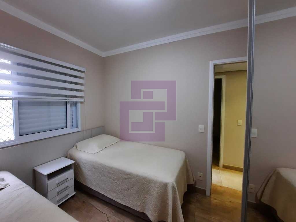 Venda de Apartamentos / Padrão na cidade de Guarujá