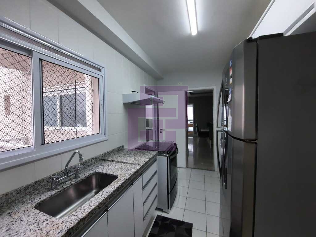 Venda de Apartamentos / Padrão na cidade de Guarujá