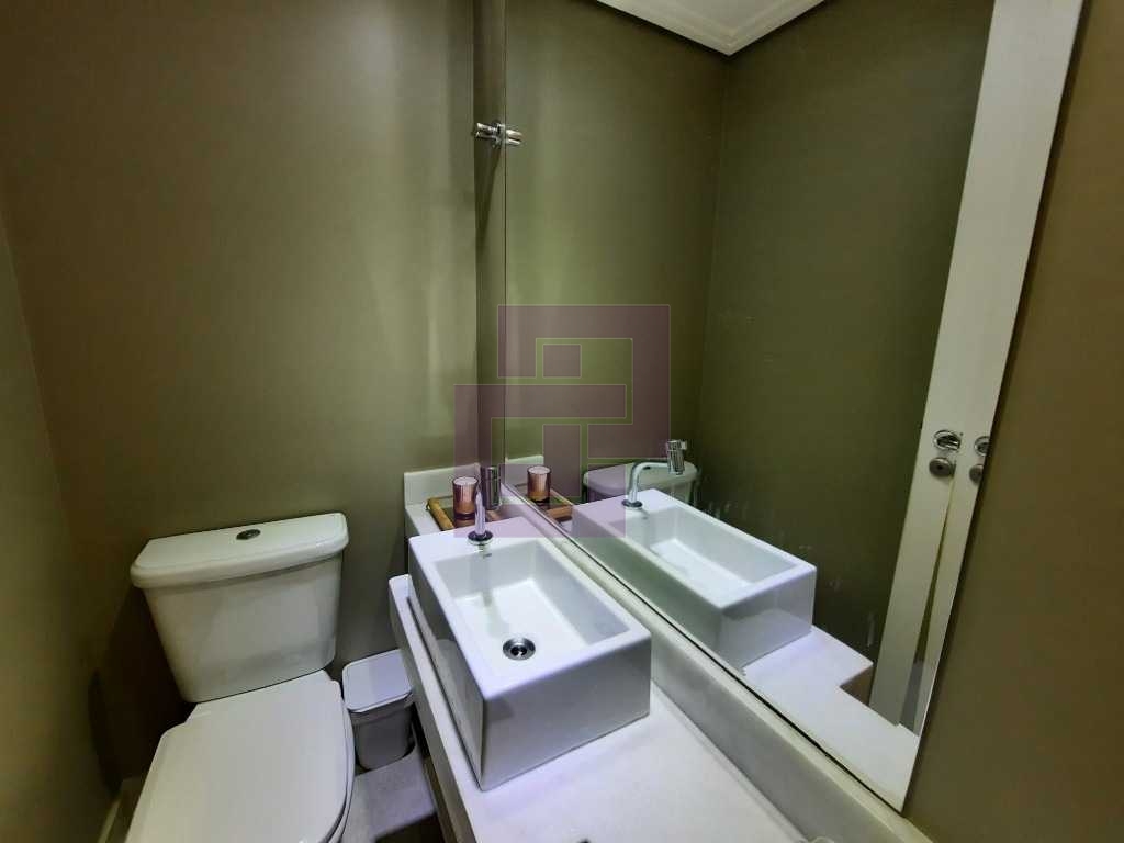 Venda de Apartamentos / Padrão na cidade de Guarujá