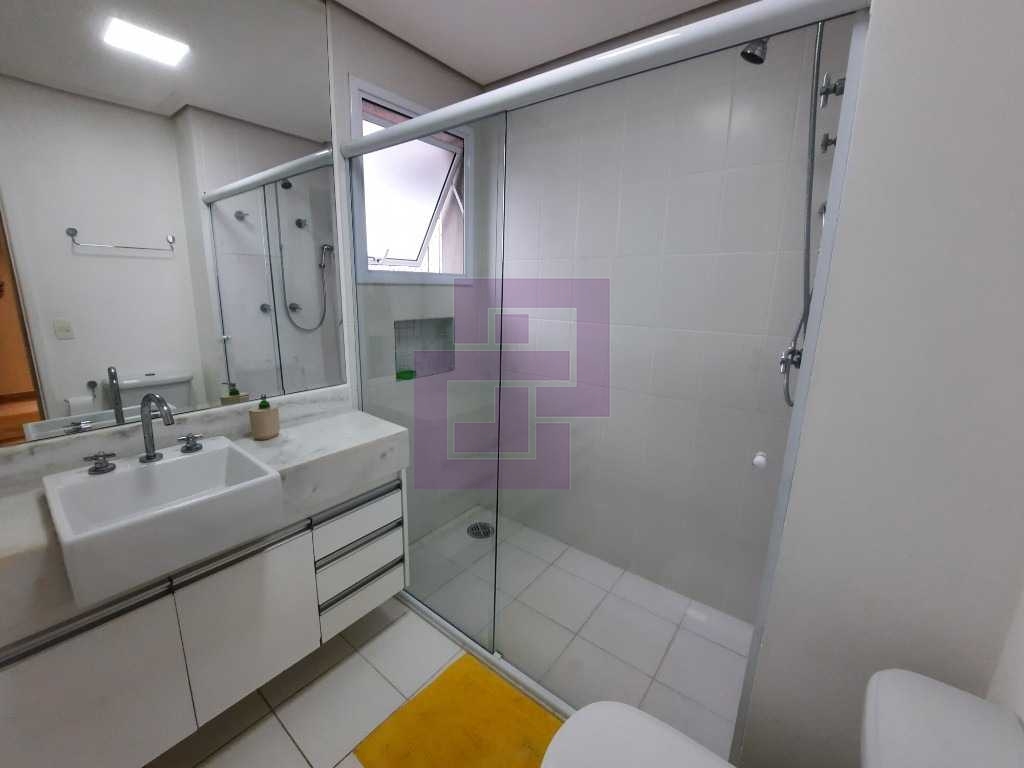 Venda de Apartamentos / Padrão na cidade de Guarujá
