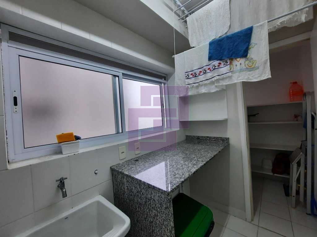Venda de Apartamentos / Padrão na cidade de Guarujá