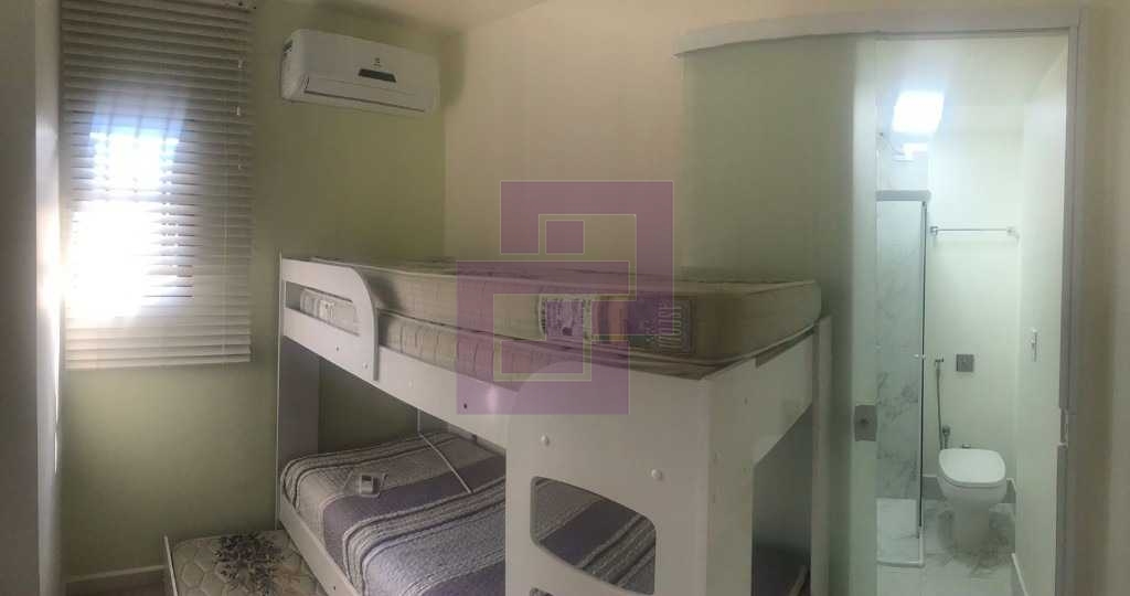 Venda de apartamentos / padrão na cidade de guarujá