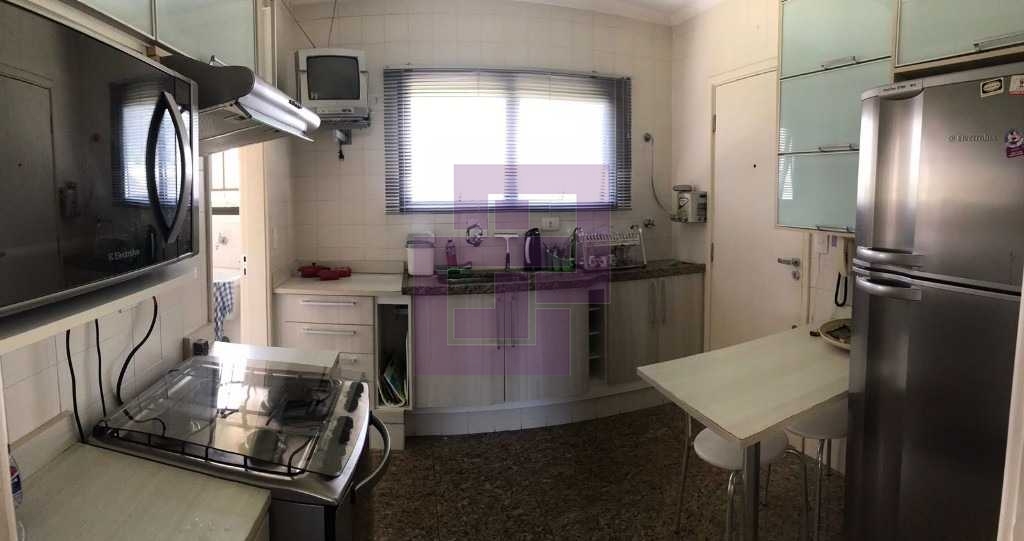 Venda de apartamentos / padrão na cidade de guarujá