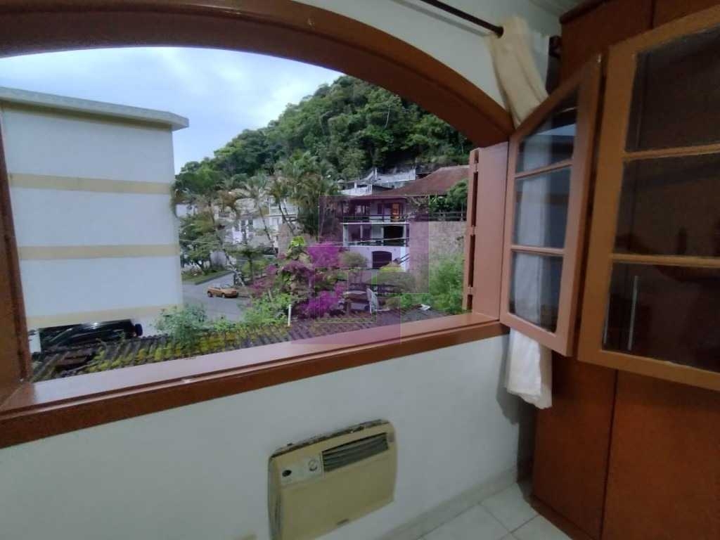 Casa Pitangueiras com piscina e churrasqueira!!!