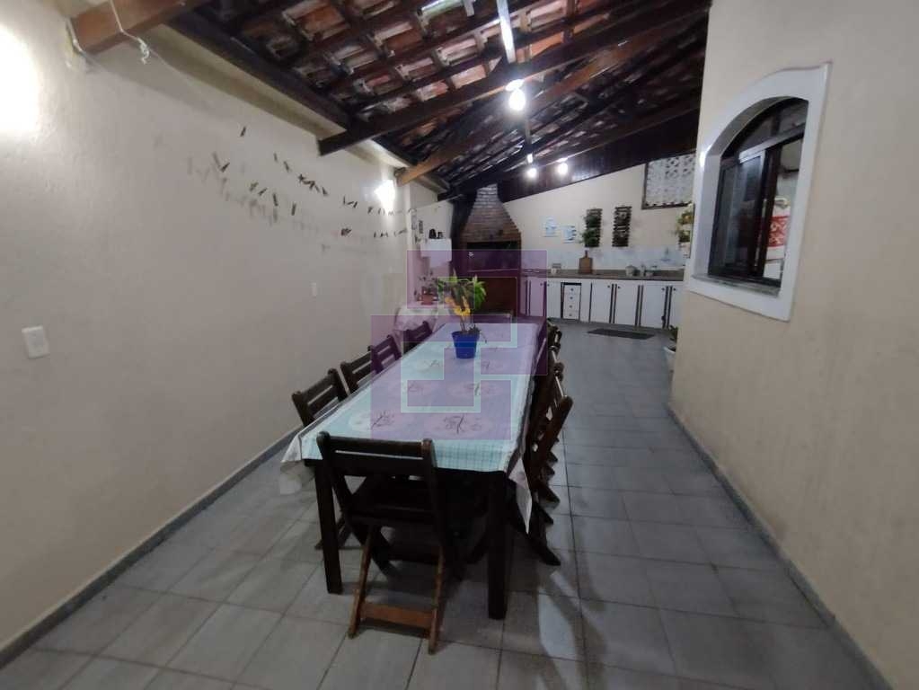 Casa Pitangueiras com piscina e churrasqueira!!!
