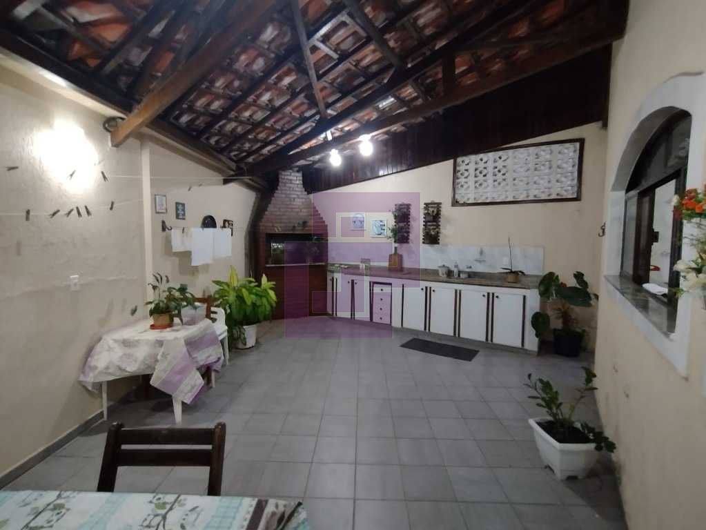 Casa Pitangueiras com piscina e churrasqueira!!!