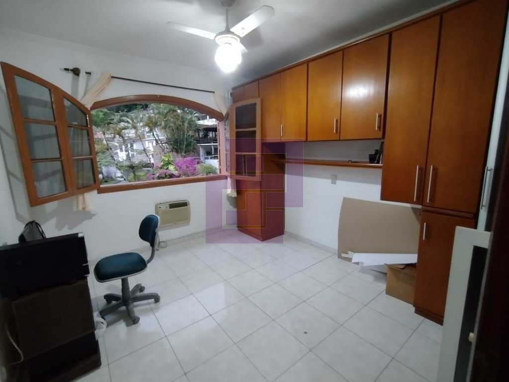 Casa Pitangueiras com piscina e churrasqueira!!!