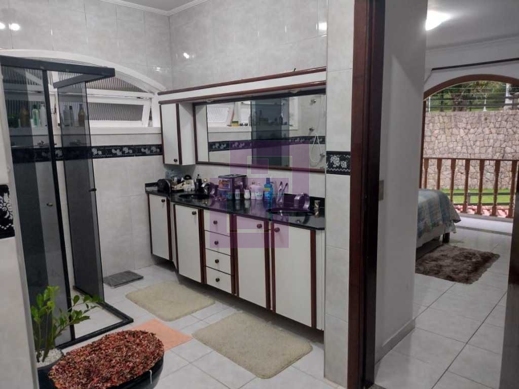 Casa Pitangueiras com piscina e churrasqueira!!!