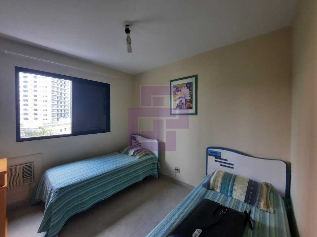 Venda de Apartamentos / Padrão na cidade de Guarujá