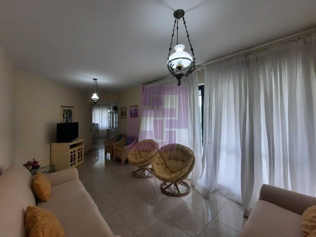 Venda de Apartamentos / Padrão na cidade de Guarujá