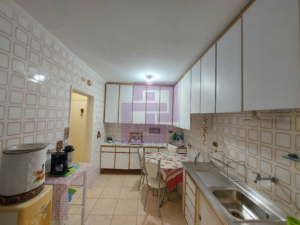 Venda de apartamentos / padrão na cidade de guarujá