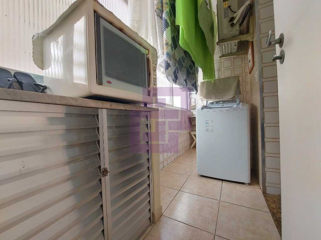 Venda de Apartamentos / Padrão na cidade de Guarujá