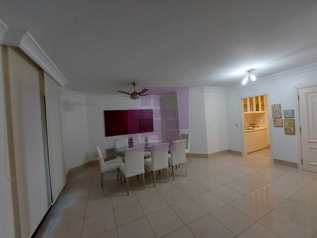 Venda de Apartamentos / Padrão na cidade de Guarujá