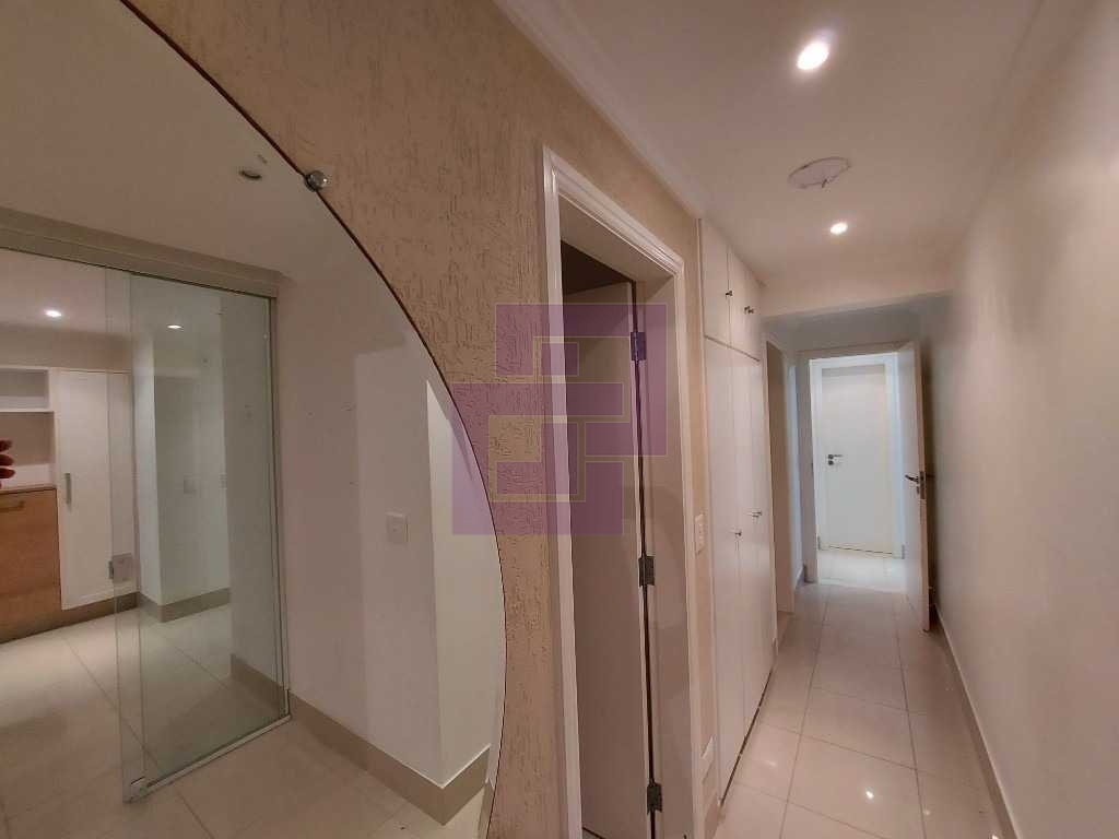 Venda de Apartamentos / Padrão na cidade de Guarujá