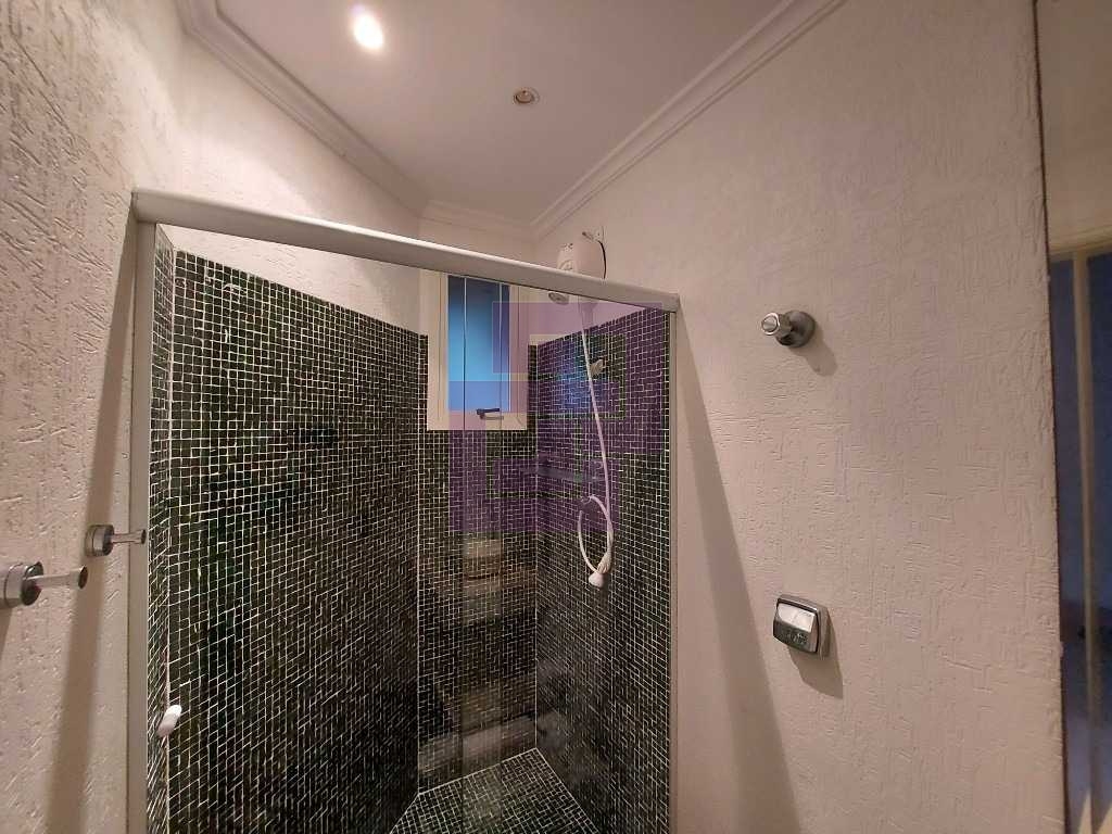 Venda de Apartamentos / Padrão na cidade de Guarujá