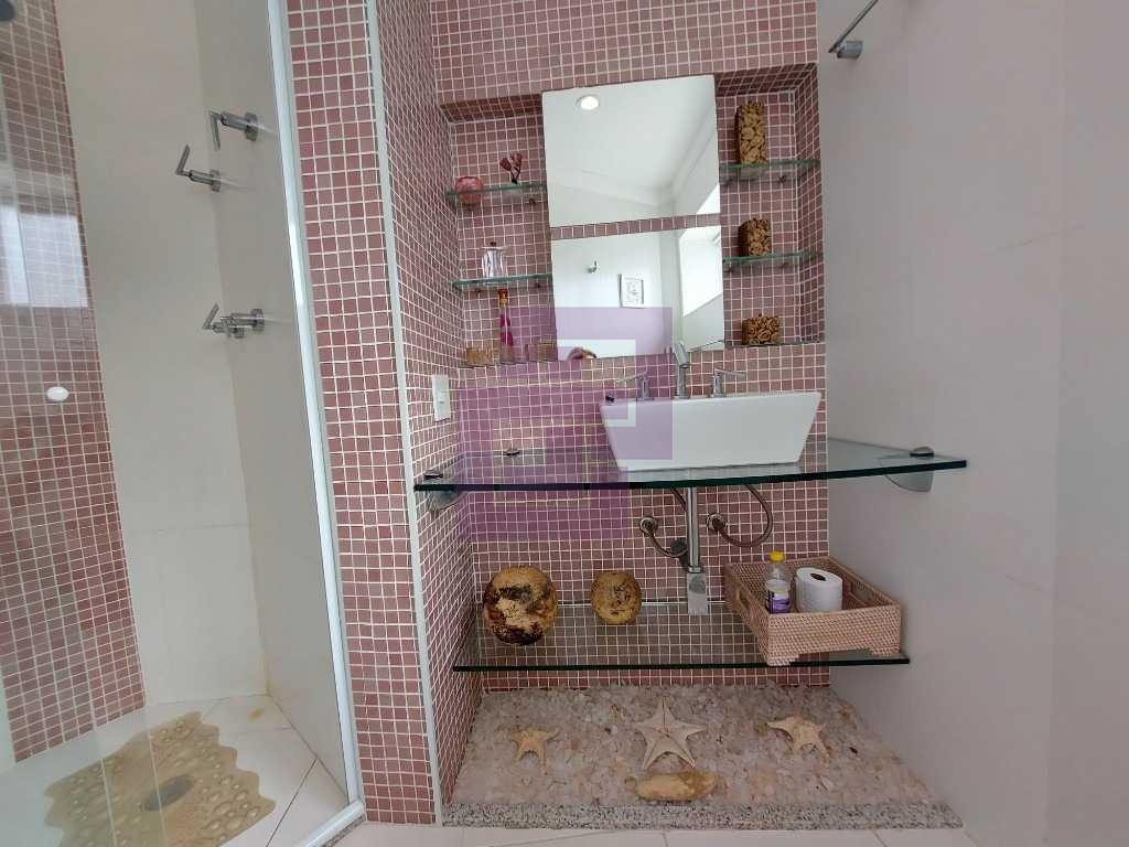 Venda de Apartamentos / Padrão na cidade de Guarujá
