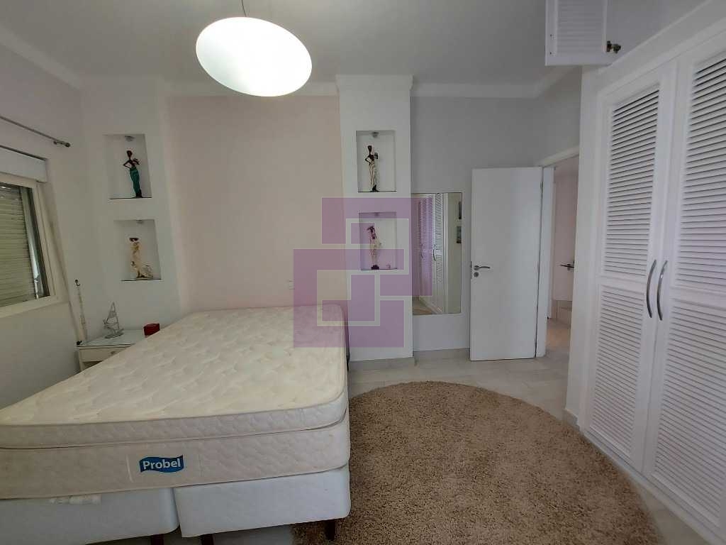 Venda de Apartamentos / Padrão na cidade de Guarujá