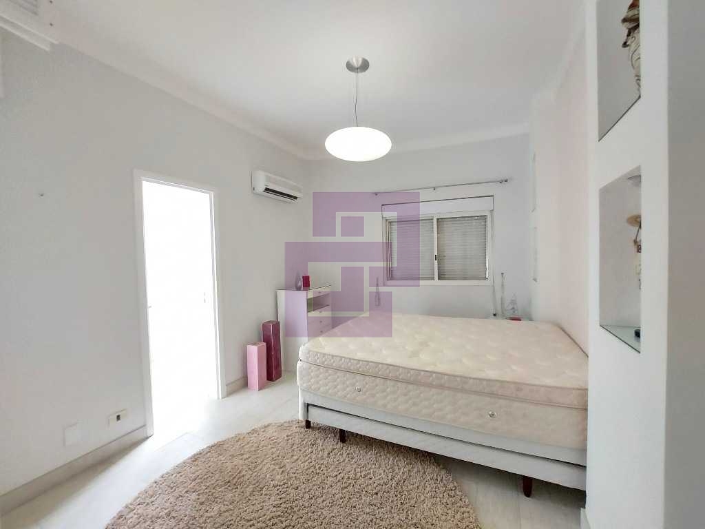 Venda de Apartamentos / Padrão na cidade de Guarujá