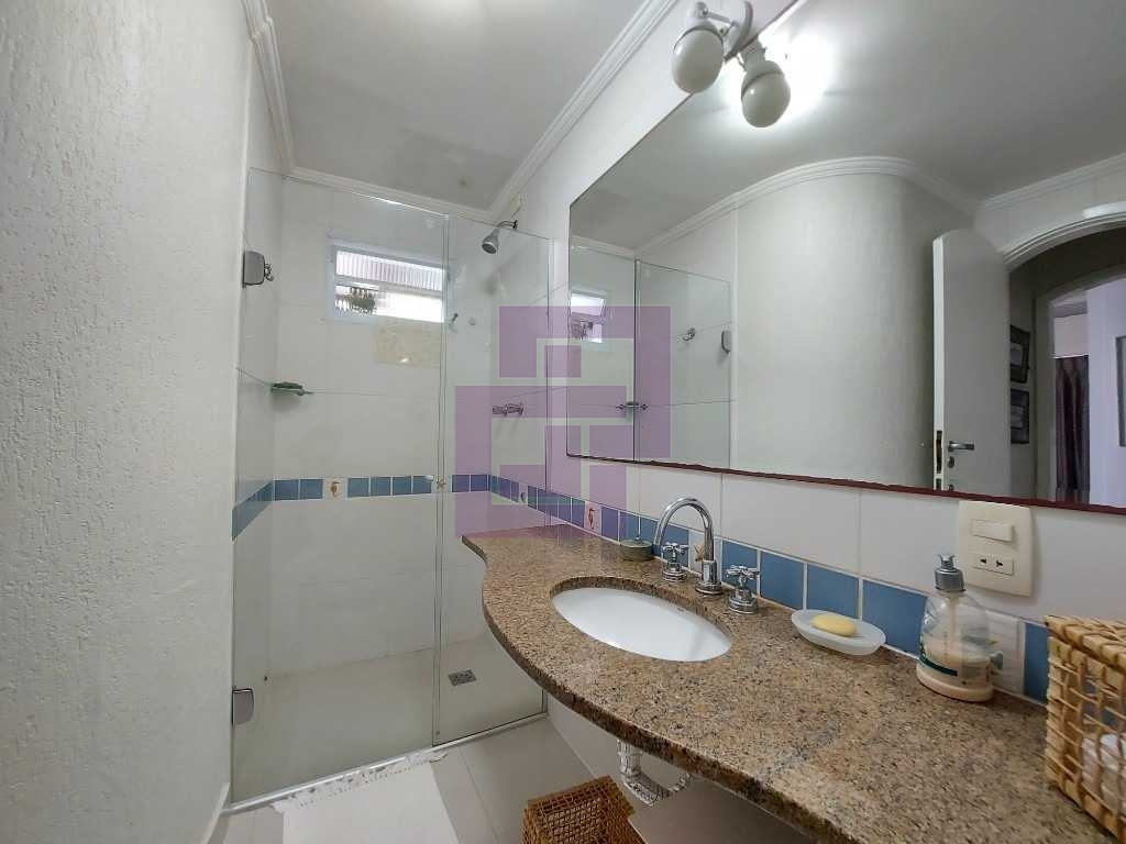 Venda de Apartamentos / Padrão na cidade de Guarujá