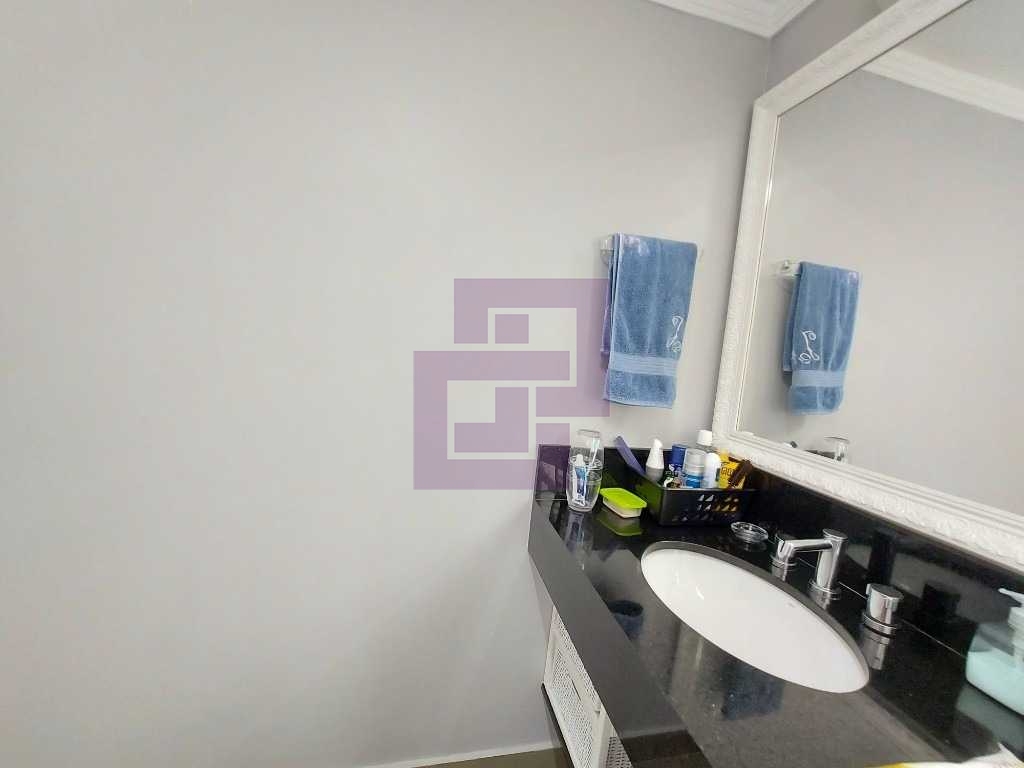 Venda de Apartamentos / Padrão na cidade de Guarujá