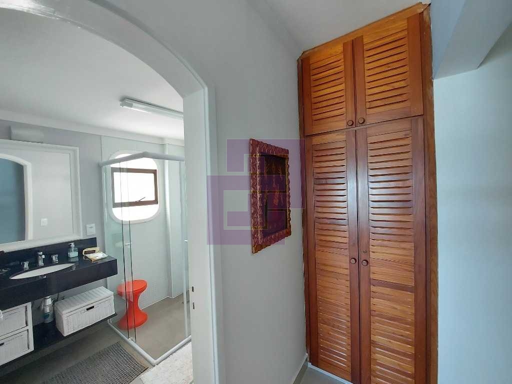 Venda de Apartamentos / Padrão na cidade de Guarujá