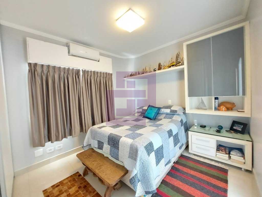 Venda de Apartamentos / Padrão na cidade de Guarujá