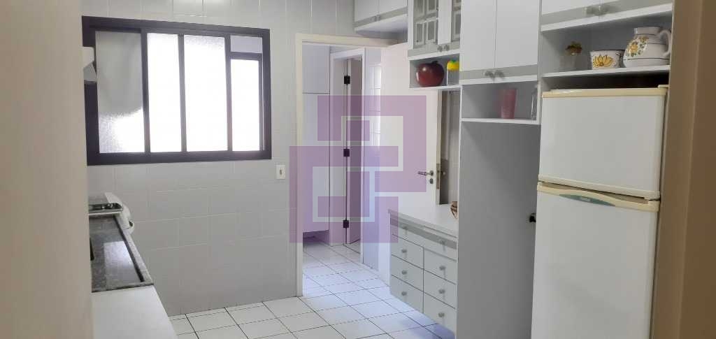 Venda de Apartamentos / Padrão na cidade de Guarujá