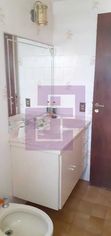 Venda de Apartamentos / Padrão na cidade de Guarujá