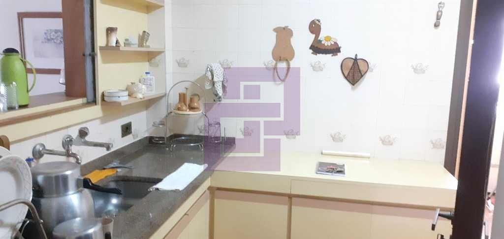 Venda de Apartamentos / Padrão na cidade de Guarujá