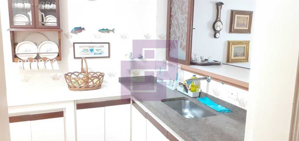 Venda de Apartamentos / Padrão na cidade de Guarujá