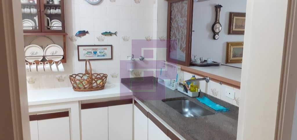 Venda de Apartamentos / Padrão na cidade de Guarujá