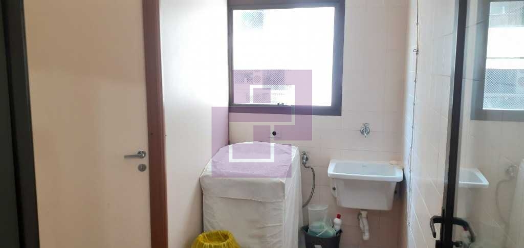 Venda de Apartamentos / Padrão na cidade de Guarujá