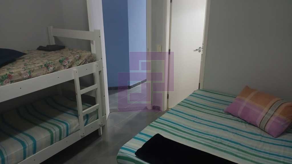 Cobertura, com piscina e churrasqueira, reformada! Enseada , proximo da Praia.