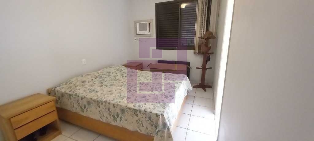 Amplo apartamento em Pitangueiras!!!