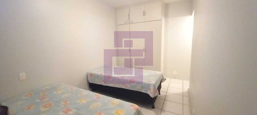 Amplo apartamento em Pitangueiras!!!