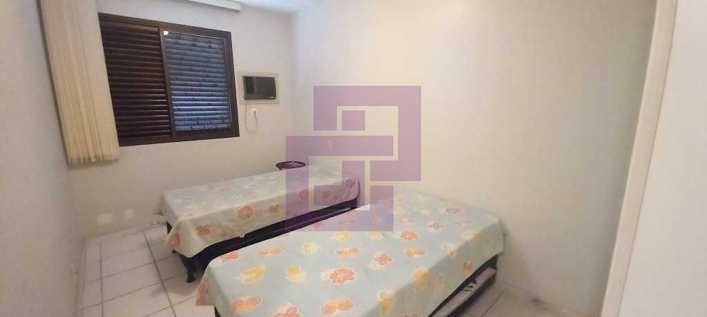 Amplo apartamento em Pitangueiras!!!