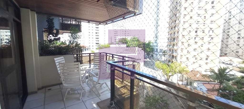 Amplo apartamento em Pitangueiras!!!