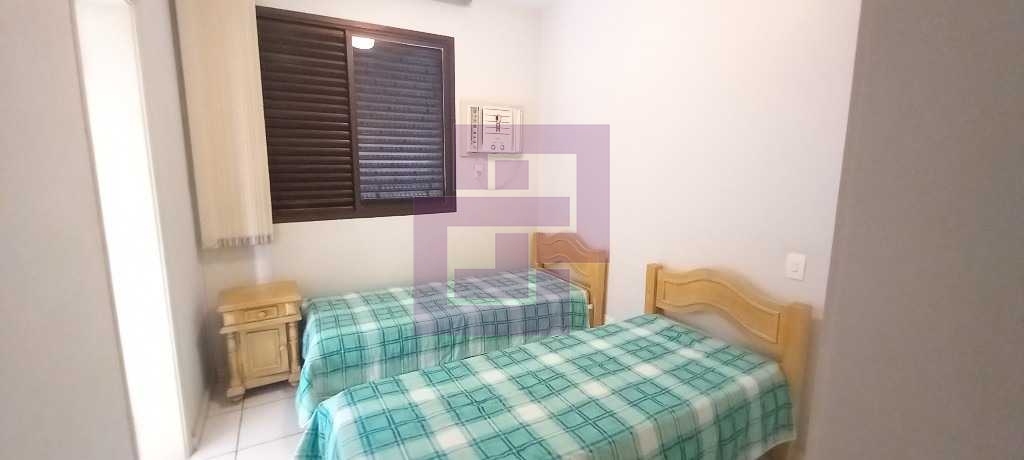 Amplo apartamento em Pitangueiras!!!