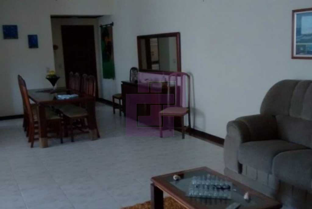 Enseada lindo apartamento !!!
